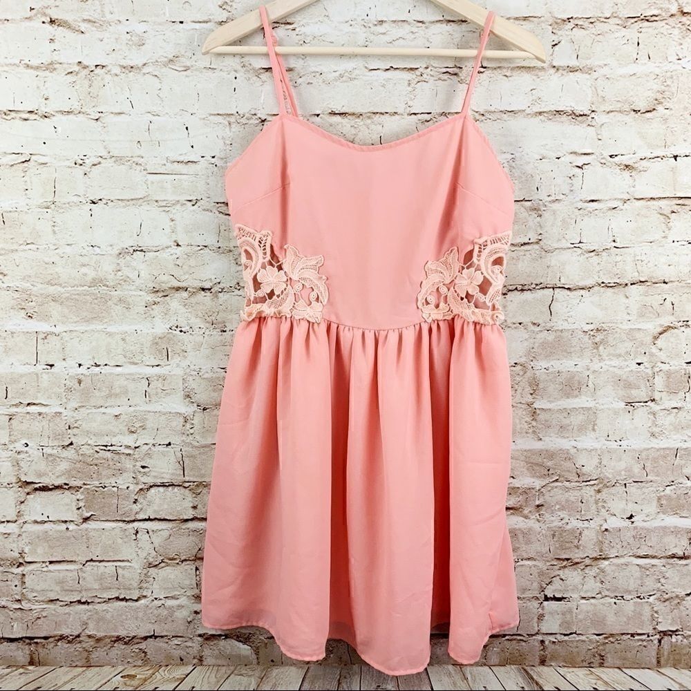 Ellison babydoll lace sleeveless dress/top